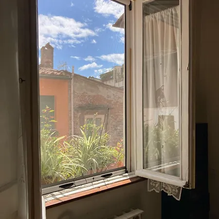 Dimora Leonardo. Centro Storico. Apartment Lucca Exterior photo
