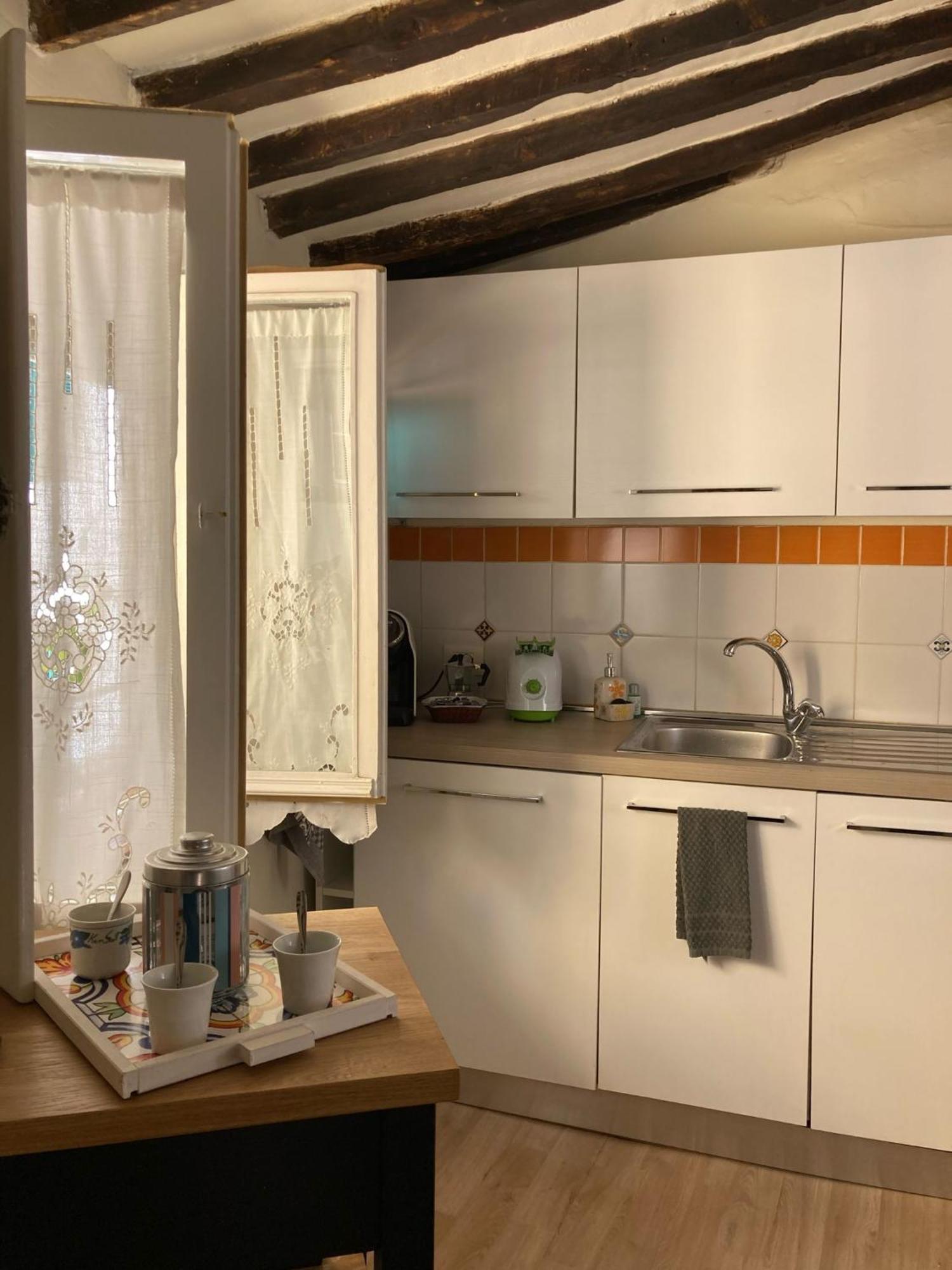 Apartment Dimora Leonardo. Centro Storico. *